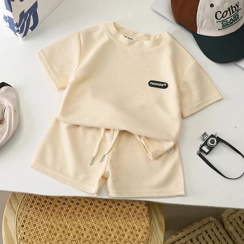 Mini Mode - Mjukt och bekvämt - Set med t-shirt och shorts
