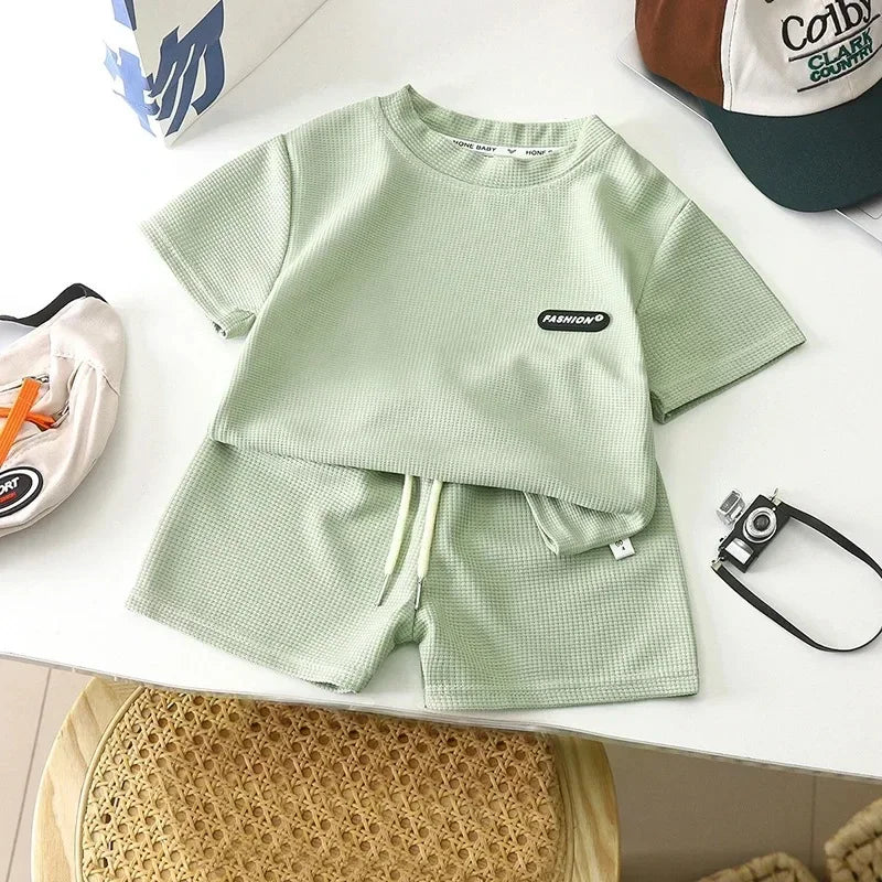 Mini Mode - Mjukt och bekvämt - Set med t-shirt och shorts