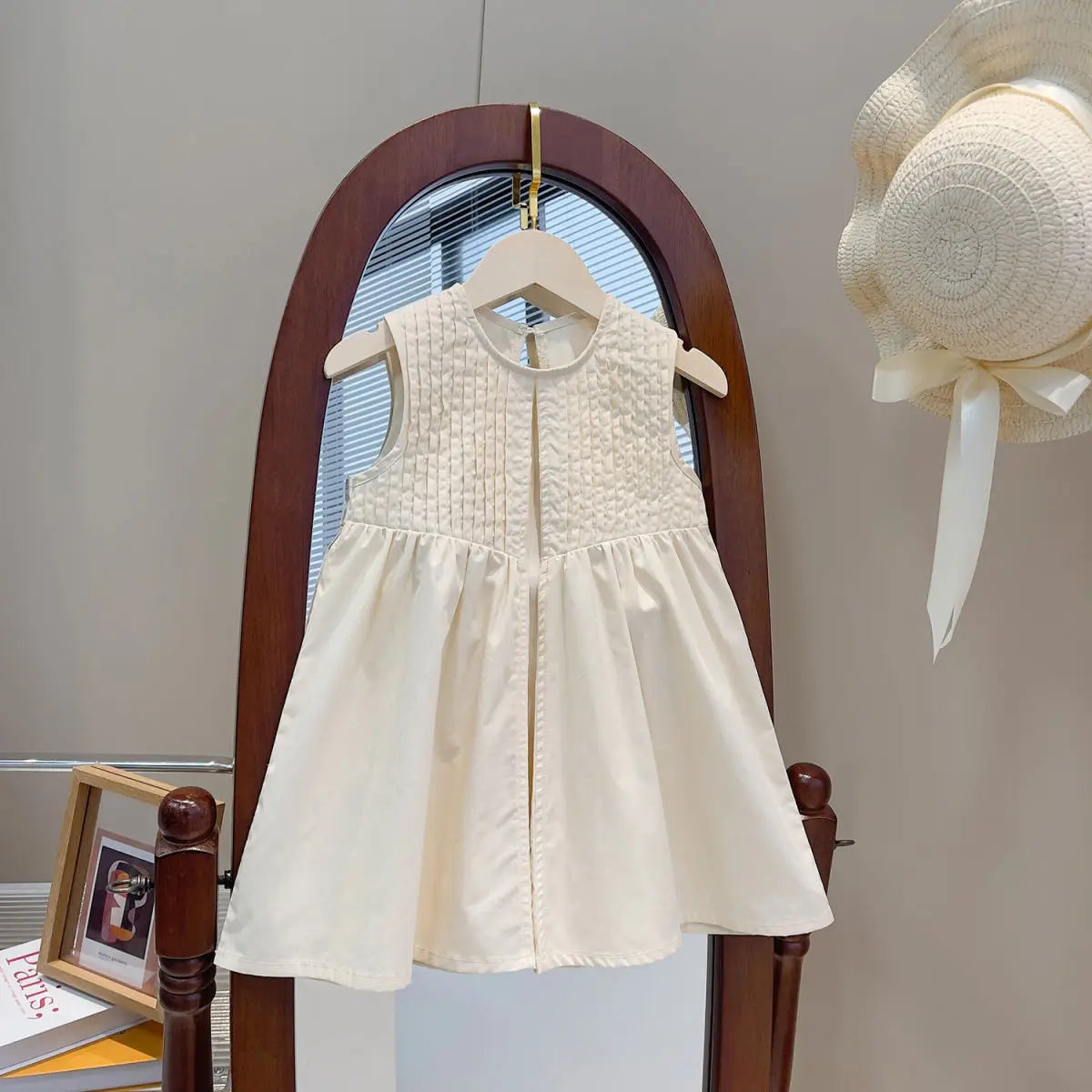 Mini Mode - Snygg och elegant - Klänning för flickor