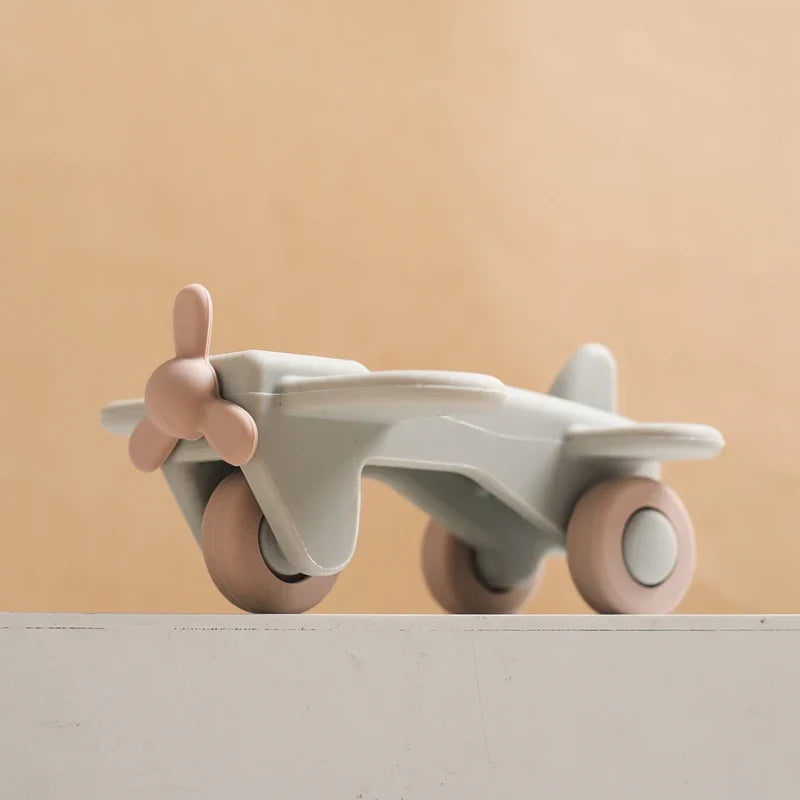 Mini Motion – Rullande och bitande - fordonsleksaker av silikon
