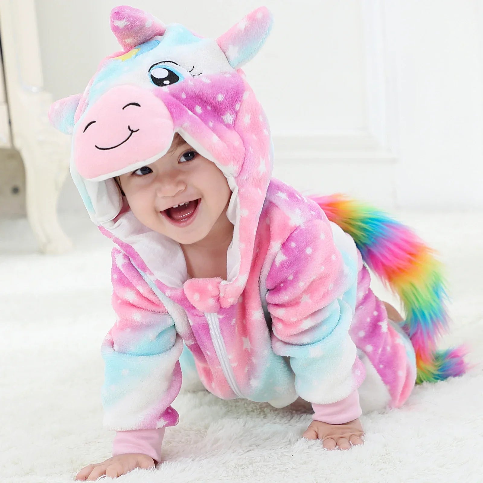 Mini Fashion™ – Djurens drömland – Onesie med djurmotiv för barn